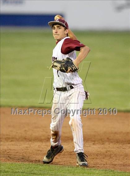 Thumbnail 3 in Lyons vs. Cuba-Rushford (Section 5 Class C Final) photogallery.