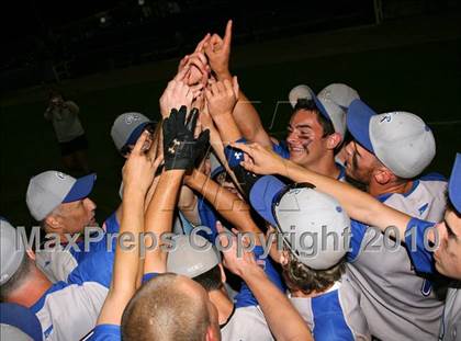 Thumbnail 2 in Lyons vs. Cuba-Rushford (Section 5 Class C Final) photogallery.