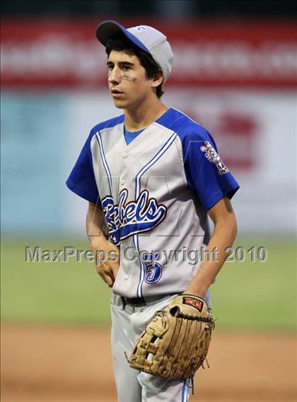 Thumbnail 1 in Lyons vs. Cuba-Rushford (Section 5 Class C Final) photogallery.