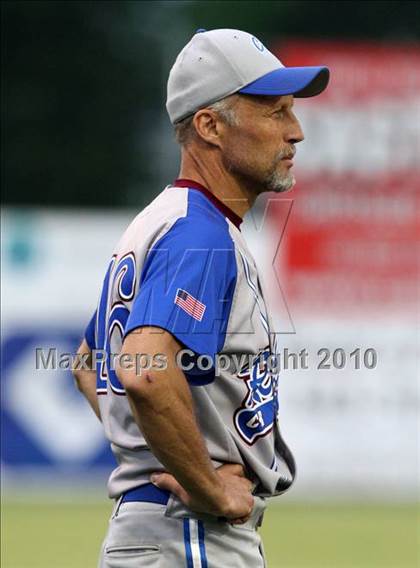 Thumbnail 3 in Lyons vs. Cuba-Rushford (Section 5 Class C Final) photogallery.