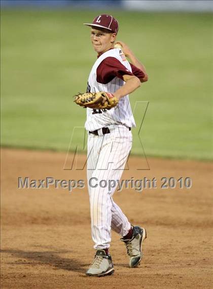 Thumbnail 2 in Lyons vs. Cuba-Rushford (Section 5 Class C Final) photogallery.