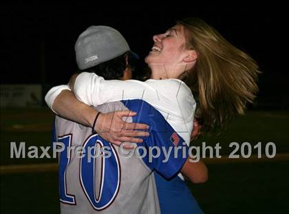 Thumbnail 3 in Lyons vs. Cuba-Rushford (Section 5 Class C Final) photogallery.