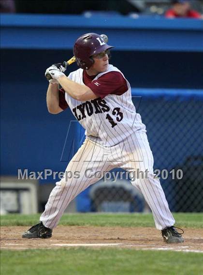 Thumbnail 3 in Lyons vs. Cuba-Rushford (Section 5 Class C Final) photogallery.