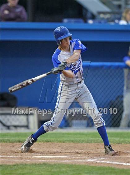 Thumbnail 1 in Lyons vs. Cuba-Rushford (Section 5 Class C Final) photogallery.