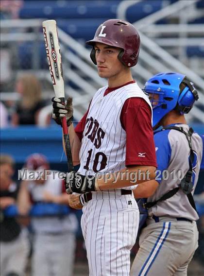 Thumbnail 3 in Lyons vs. Cuba-Rushford (Section 5 Class C Final) photogallery.