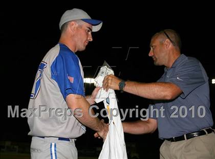 Thumbnail 3 in Lyons vs. Cuba-Rushford (Section 5 Class C Final) photogallery.