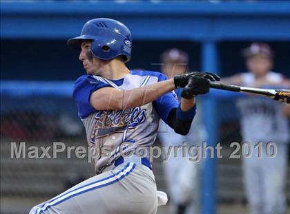 Thumbnail 1 in Lyons vs. Cuba-Rushford (Section 5 Class C Final) photogallery.