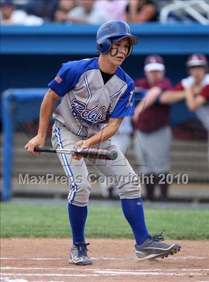 Thumbnail 3 in Lyons vs. Cuba-Rushford (Section 5 Class C Final) photogallery.