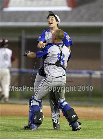 Thumbnail 3 in Lyons vs. Cuba-Rushford (Section 5 Class C Final) photogallery.