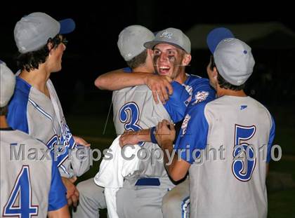 Thumbnail 3 in Lyons vs. Cuba-Rushford (Section 5 Class C Final) photogallery.