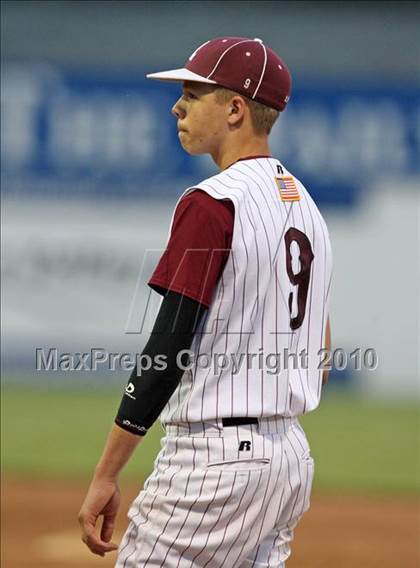 Thumbnail 1 in Lyons vs. Cuba-Rushford (Section 5 Class C Final) photogallery.