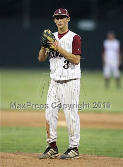 Thumbnail 1 in Lyons vs. Cuba-Rushford (Section 5 Class C Final) photogallery.