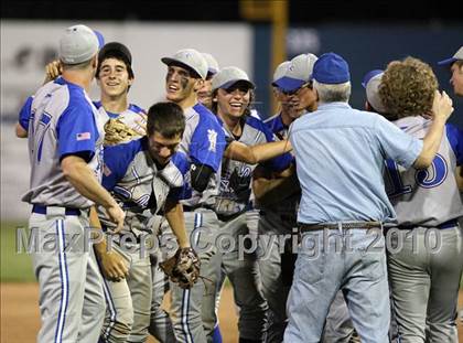 Thumbnail 2 in Lyons vs. Cuba-Rushford (Section 5 Class C Final) photogallery.