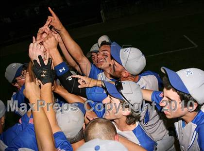 Thumbnail 3 in Lyons vs. Cuba-Rushford (Section 5 Class C Final) photogallery.