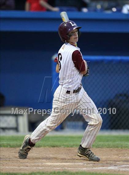 Thumbnail 3 in Lyons vs. Cuba-Rushford (Section 5 Class C Final) photogallery.