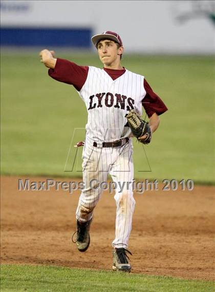 Thumbnail 1 in Lyons vs. Cuba-Rushford (Section 5 Class C Final) photogallery.