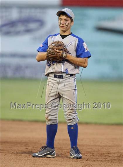 Thumbnail 3 in Lyons vs. Cuba-Rushford (Section 5 Class C Final) photogallery.