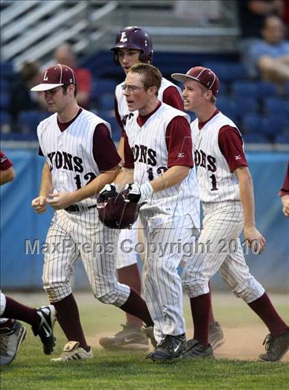 Thumbnail 2 in Lyons vs. Cuba-Rushford (Section 5 Class C Final) photogallery.