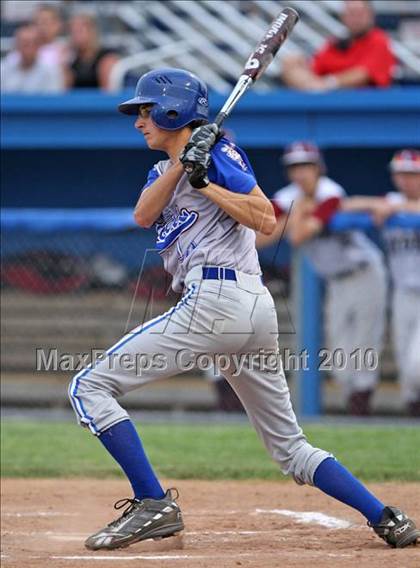 Thumbnail 3 in Lyons vs. Cuba-Rushford (Section 5 Class C Final) photogallery.