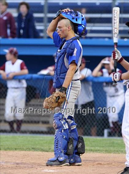 Thumbnail 3 in Lyons vs. Cuba-Rushford (Section 5 Class C Final) photogallery.