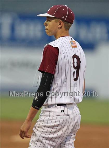 Thumbnail 3 in Lyons vs. Cuba-Rushford (Section 5 Class C Final) photogallery.