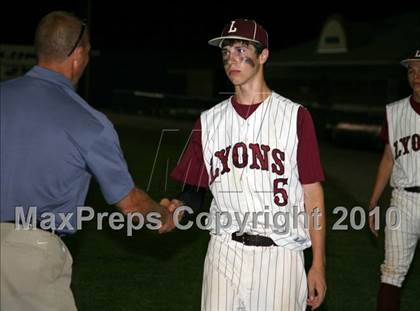Thumbnail 2 in Lyons vs. Cuba-Rushford (Section 5 Class C Final) photogallery.