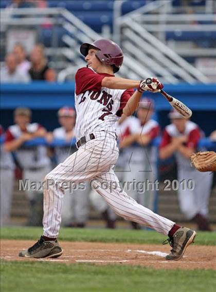 Thumbnail 2 in Lyons vs. Cuba-Rushford (Section 5 Class C Final) photogallery.