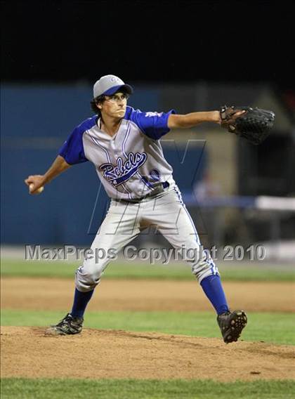 Thumbnail 2 in Lyons vs. Cuba-Rushford (Section 5 Class C Final) photogallery.