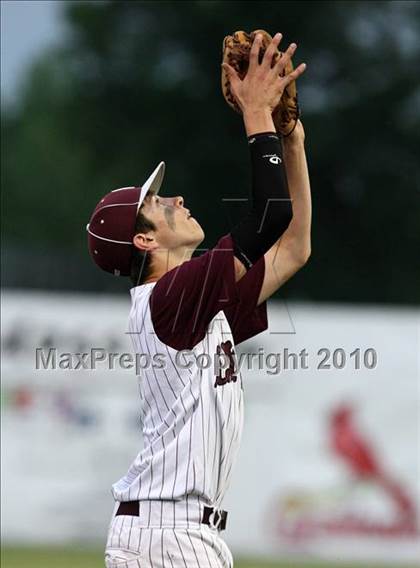 Thumbnail 1 in Lyons vs. Cuba-Rushford (Section 5 Class C Final) photogallery.