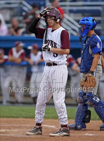 Thumbnail 3 in Lyons vs. Cuba-Rushford (Section 5 Class C Final) photogallery.