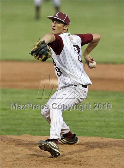 Thumbnail 2 in Lyons vs. Cuba-Rushford (Section 5 Class C Final) photogallery.