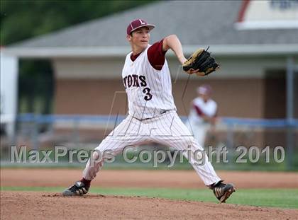 Thumbnail 1 in Lyons vs. Cuba-Rushford (Section 5 Class C Final) photogallery.