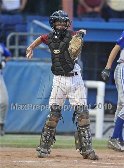 Thumbnail 2 in Lyons vs. Cuba-Rushford (Section 5 Class C Final) photogallery.
