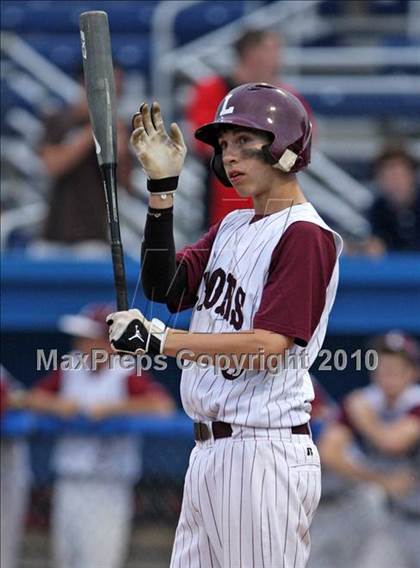 Thumbnail 2 in Lyons vs. Cuba-Rushford (Section 5 Class C Final) photogallery.