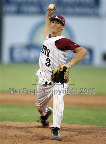 Thumbnail 1 in Lyons vs. Cuba-Rushford (Section 5 Class C Final) photogallery.