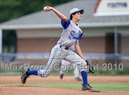 Thumbnail 3 in Lyons vs. Cuba-Rushford (Section 5 Class C Final) photogallery.