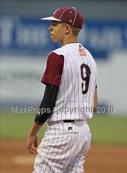 Thumbnail 2 in Lyons vs. Cuba-Rushford (Section 5 Class C Final) photogallery.