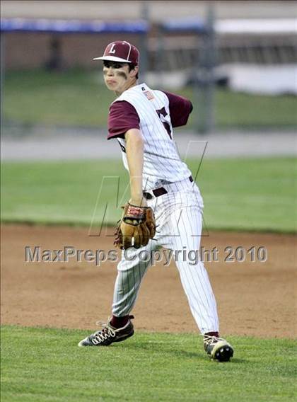 Thumbnail 1 in Lyons vs. Cuba-Rushford (Section 5 Class C Final) photogallery.