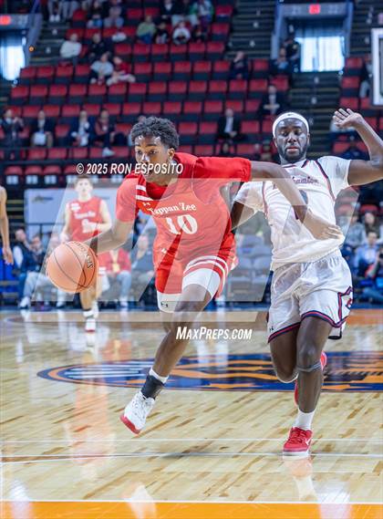 Thumbnail 2 in Tappan Zee vs Binghamton (NYSPHSAA Class AA Semifinal) photogallery.