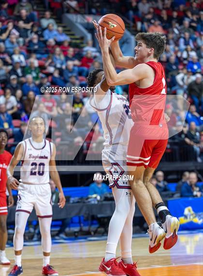 Thumbnail 3 in Tappan Zee vs Binghamton (NYSPHSAA Class AA Semifinal) photogallery.