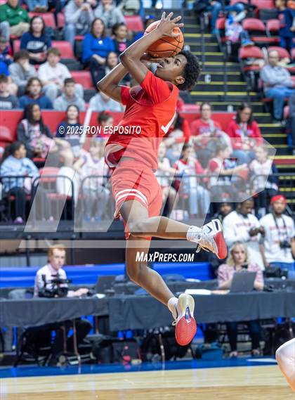 Thumbnail 2 in Tappan Zee vs Binghamton (NYSPHSAA Class AA Semifinal) photogallery.
