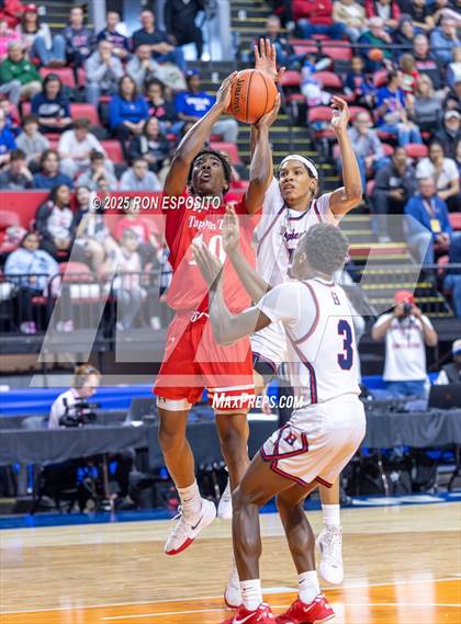 Thumbnail 3 in Tappan Zee vs Binghamton (NYSPHSAA Class AA Semifinal) photogallery.