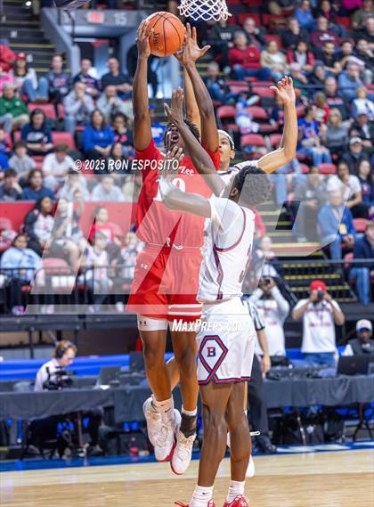 Thumbnail 3 in Tappan Zee vs Binghamton (NYSPHSAA Class AA Semifinal) photogallery.