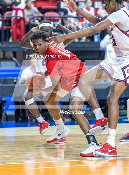 Thumbnail 3 in Tappan Zee vs Binghamton (NYSPHSAA Class AA Semifinal) photogallery.