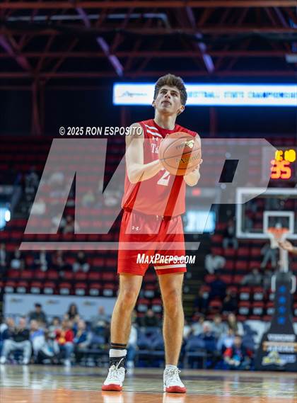 Thumbnail 3 in Tappan Zee vs Binghamton (NYSPHSAA Class AA Semifinal) photogallery.