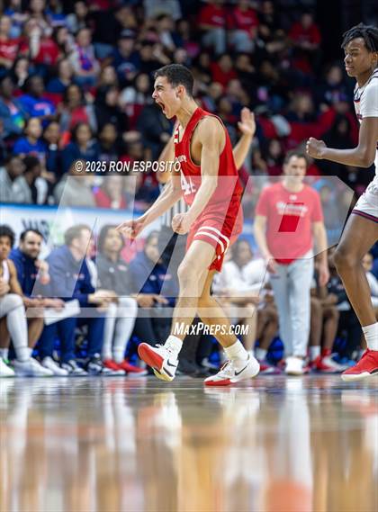 Thumbnail 2 in Tappan Zee vs Binghamton (NYSPHSAA Class AA Semifinal) photogallery.