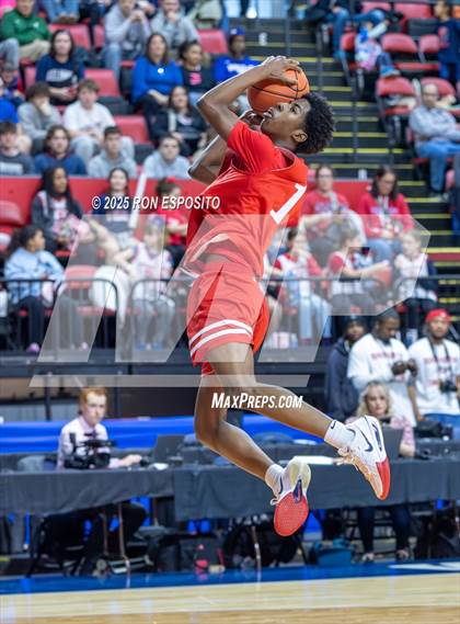 Thumbnail 3 in Tappan Zee vs Binghamton (NYSPHSAA Class AA Semifinal) photogallery.