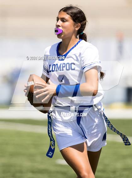 Thumbnail 2 in Lompoc vs. Camarillo photogallery.