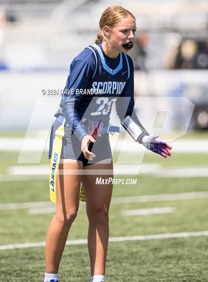 Thumbnail 1 in Lompoc vs. Camarillo photogallery.