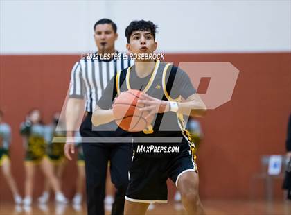 Thumbnail 3 in Crystal City vs. Rio Hondo (UIL 4A Area Playoffs) photogallery.